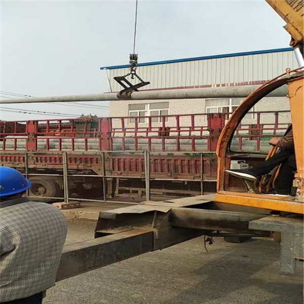 送抵河南駐馬店一車(chē)水泥電桿客戶反饋很是滿意